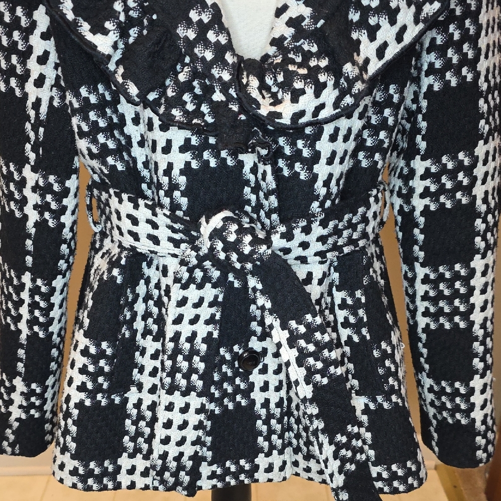 White House Black Market Houndstooth Blazer - Picture 2 of 6